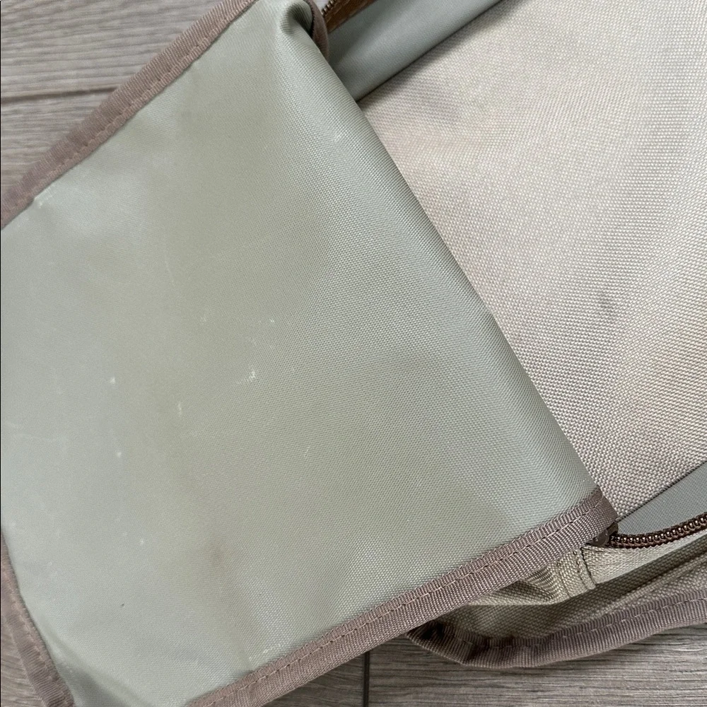 Vintage Disney Animal Kingdom Kilimanjaro Safari Crossbody Messenger‎ Bag Tan